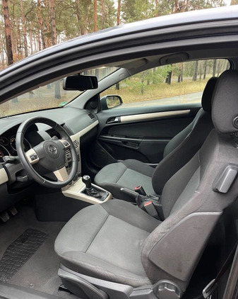 Opel Astra cena 12900 przebieg: 190700, rok produkcji 2007 z Małogoszcz małe 277
